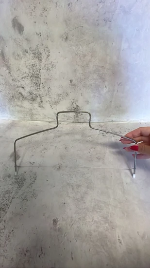 פורס עוגה עם חוט