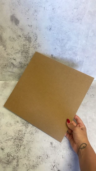 משטח MDF מרובע ללא ציפוי 29/29 ס"מ